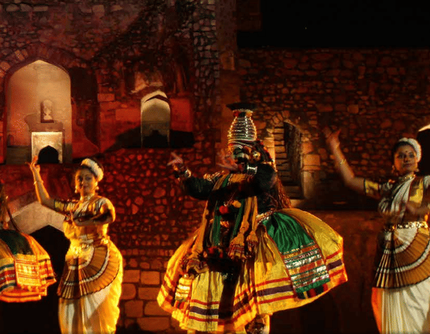 The recipe for success: elaborate costumes,
young lithe bodies, top-of-the-line lighting
and acoustics, synchronised movements